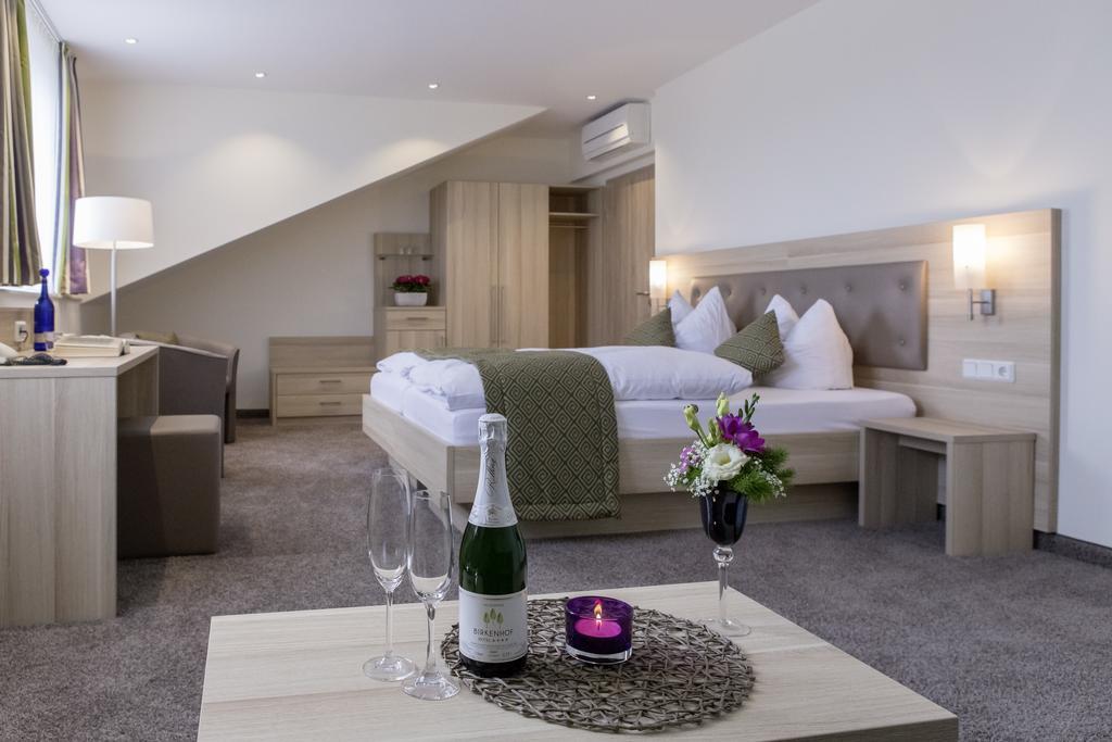 Hotel-Restaurant Birkenhof Bad Soden-Salmuenster Ngoại thất bức ảnh